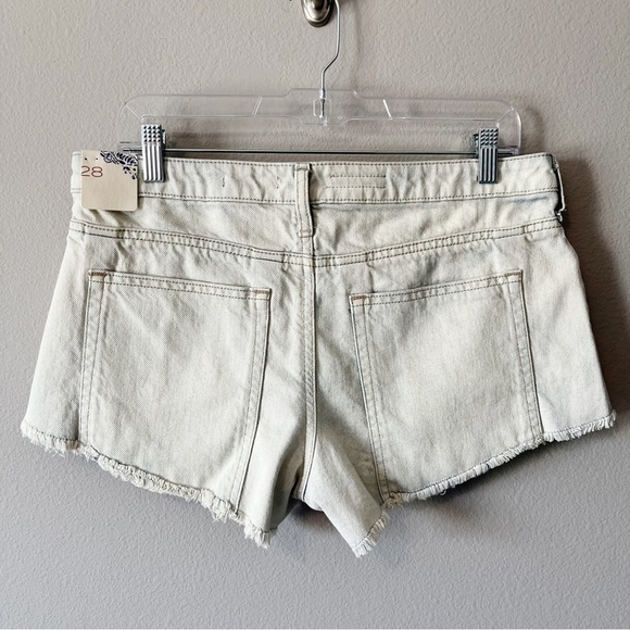 ***Anthropologie NWT Pilcro Denim Micro Jean Shorts Light Denim Blue Size 28*** - Picture 5 of 11